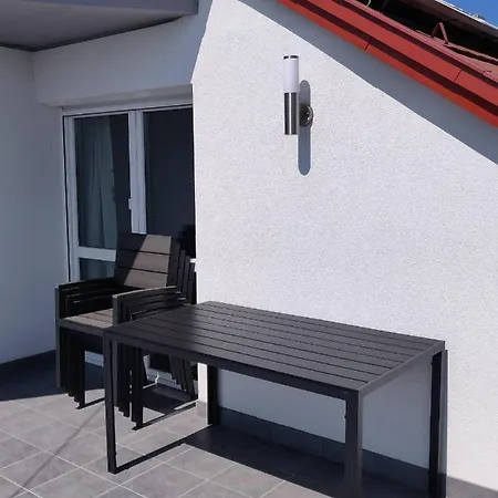 Szololugas Vendeghaz Apartment Balatonfured Exterior photo